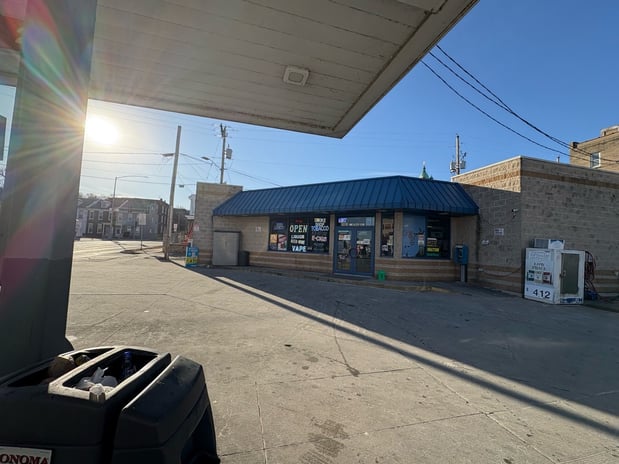 Images CoinFlip Bitcoin ATM - Liquor Tobacco & Gas (Dubuque)