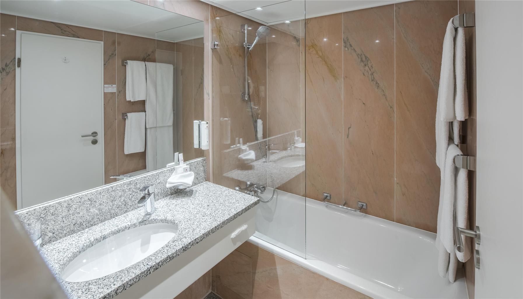 Best Western Premier Hotel Villa Stokkum, Steinheimer Vorstadt 70 in Hanau