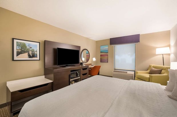 Images Hampton Inn McHenry