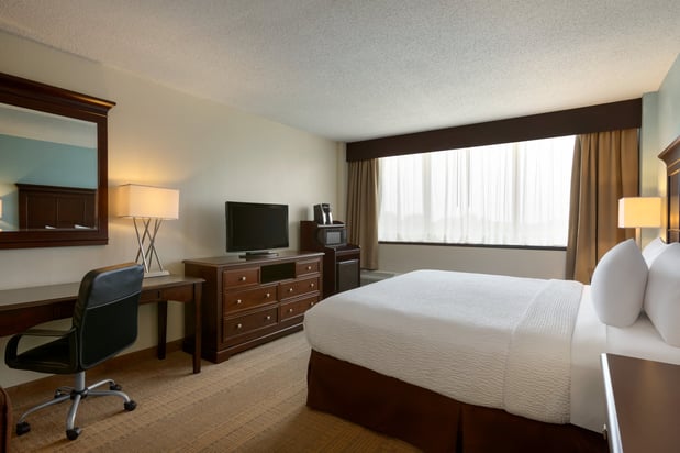 Images Holiday Inn Birmingham-Airport by IHG