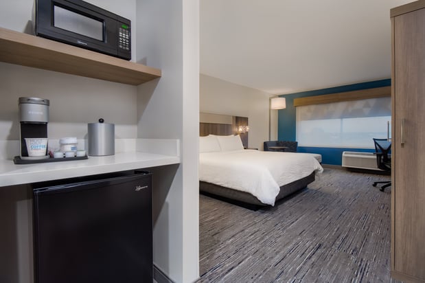 Images Holiday Inn Express & Suites Muskegon - Grand Haven by IHG