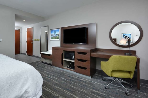 Images Hampton Inn & Suites by Hilton Charlotte North I 485