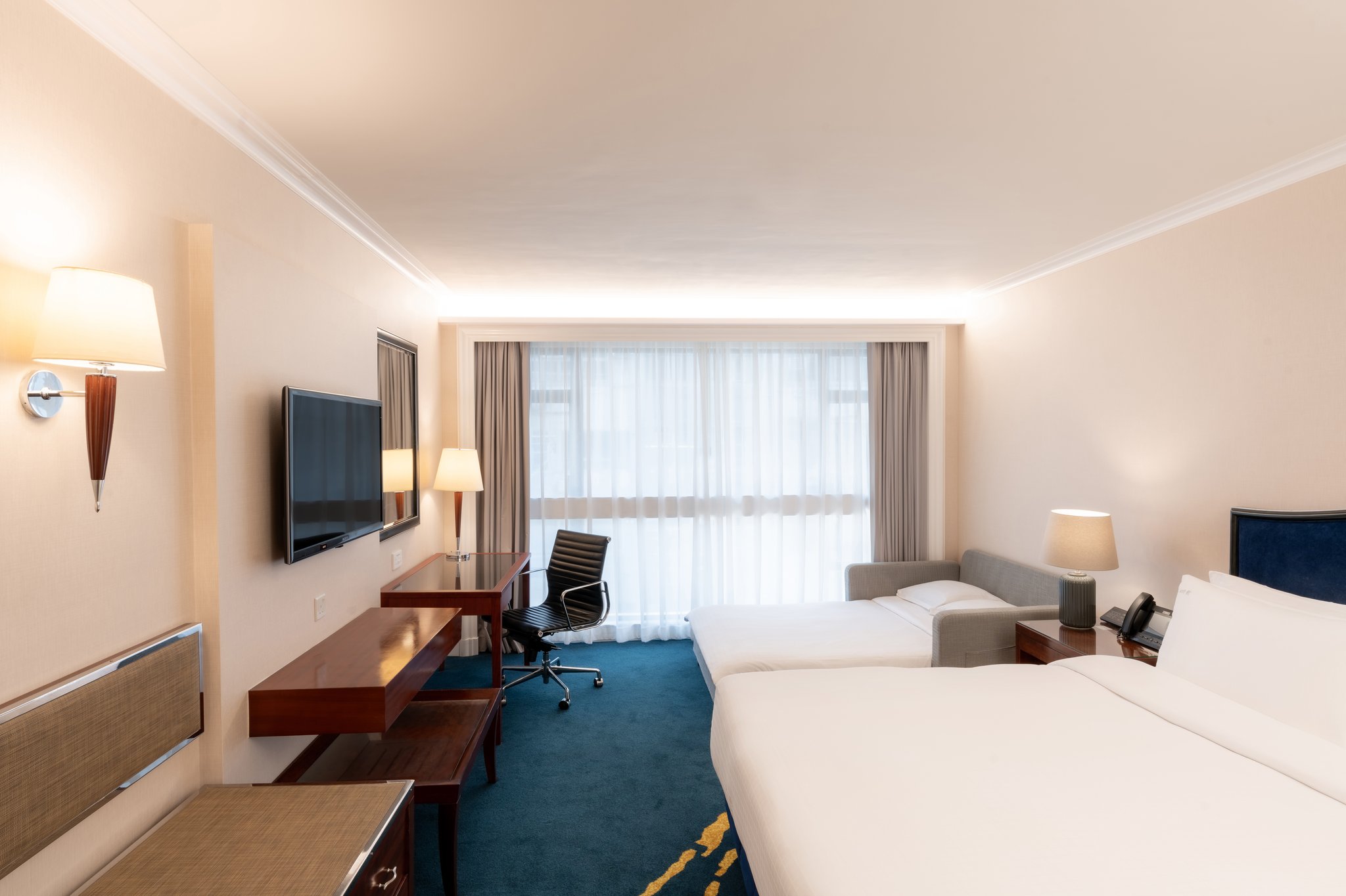 Images Holiday Inn Golden Mile Hong Kong by IHG