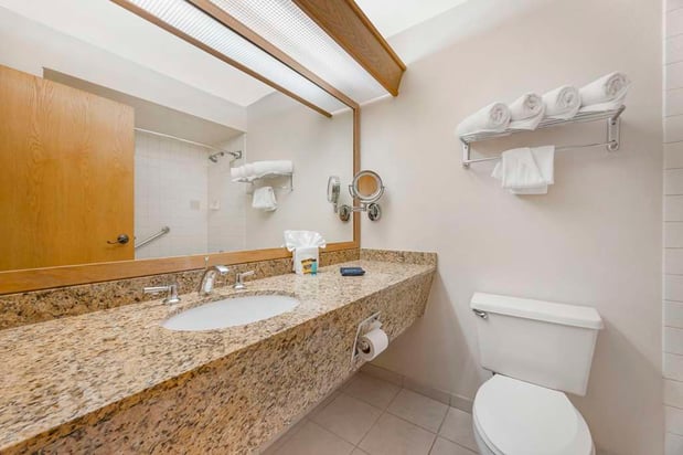 Images Best Western Plus Mill Creek Inn