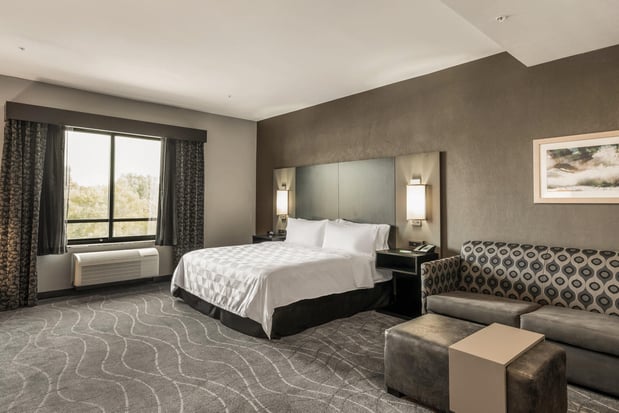 Images Holiday Inn & Suites Silicon Valley - Milpitas by IHG