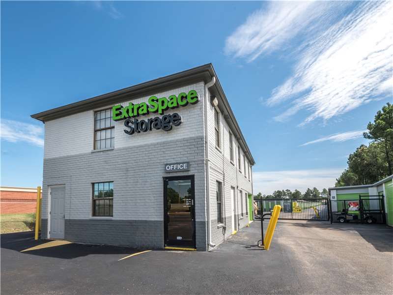 Alternate Beauty Image - Extra Space Storage at 900 N Germantown Pkwy, Cordova, TN 38018