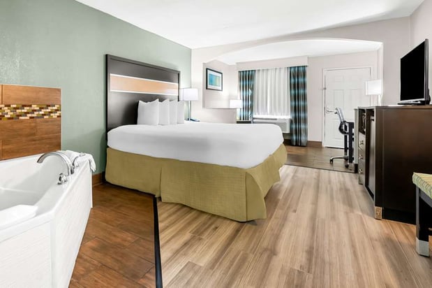 Images Best Western Executive Suites