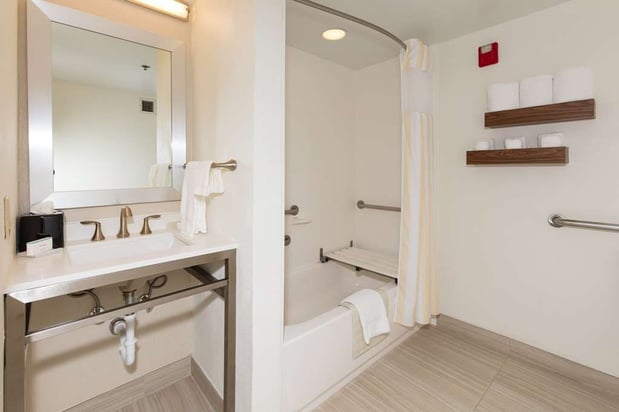 Images Hilton Garden Inn Jacksonville Airport