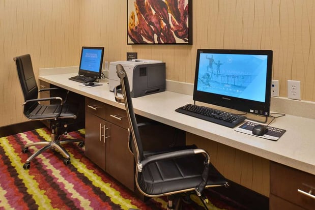 Images Hampton Inn & Suites Dallas Market Center
