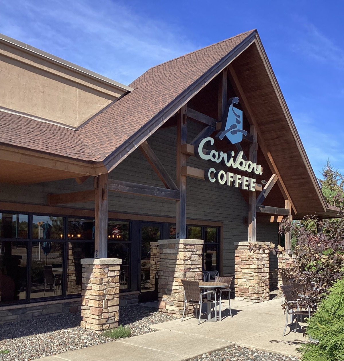 Storefront of the Caribou Coffee at 15175 Edgewood Dr in Baxter