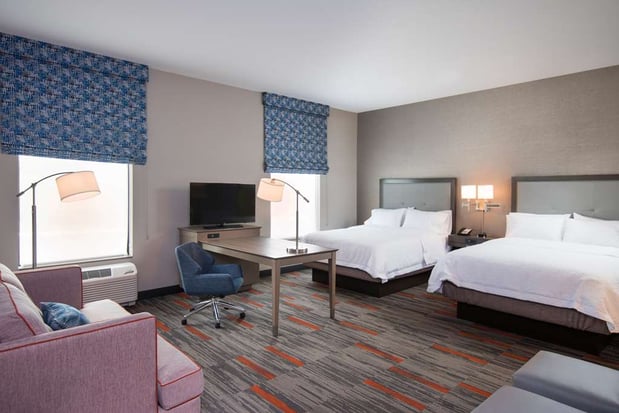 Images Hampton Inn & Suites at Wisconsin Dells Lake Delton