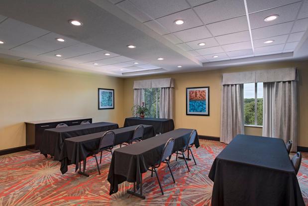 Images Holiday Inn Express & Suites Austin NW - Four Points by IHG