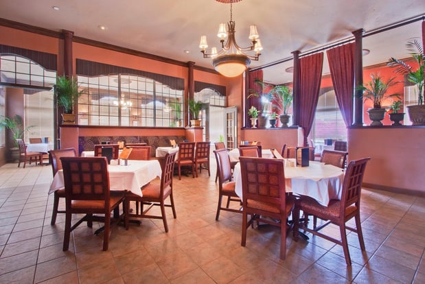 Images Holiday Inn & Suites Madison West - Middleton by IHG
