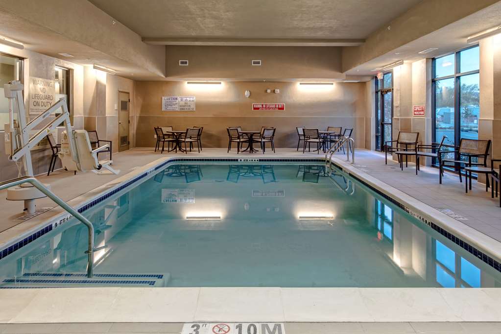 Pool Hampton Inn & Suites San Jose Airport San Jose (408)392-0993