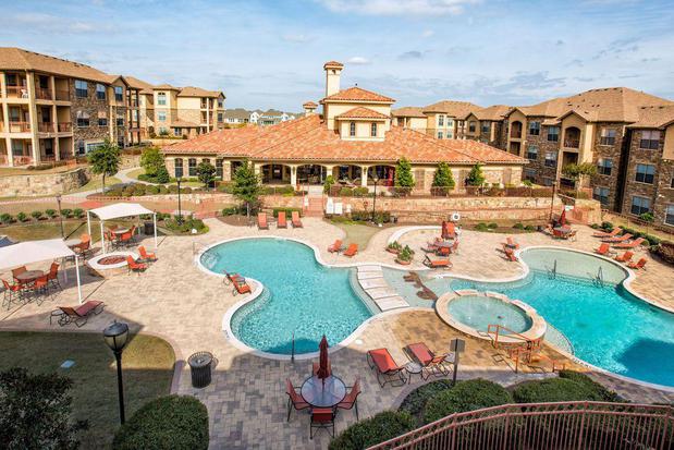Images Lebanon Ridge Apartments