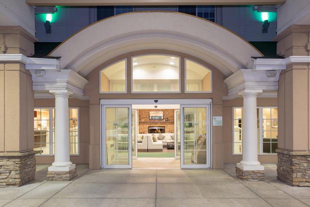 Images Holiday Inn Colorado Springs Airport by IHG
