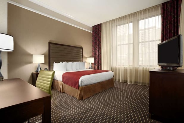 Images Embassy Suites by Hilton St. Louis Downtown