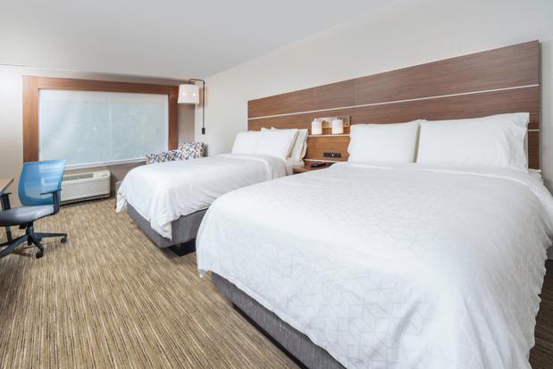 Images Holiday Inn Express & Suites Brevard – City Center by IHG