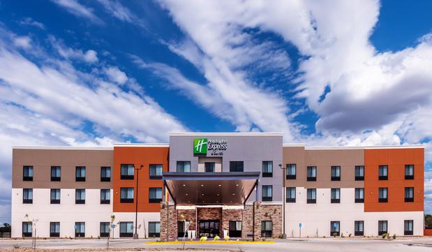Images Holiday Inn Express & Suites Perryton, an IHG Hotel
