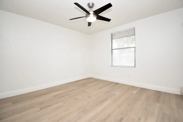 Images The Sands on Clearlake Apartments