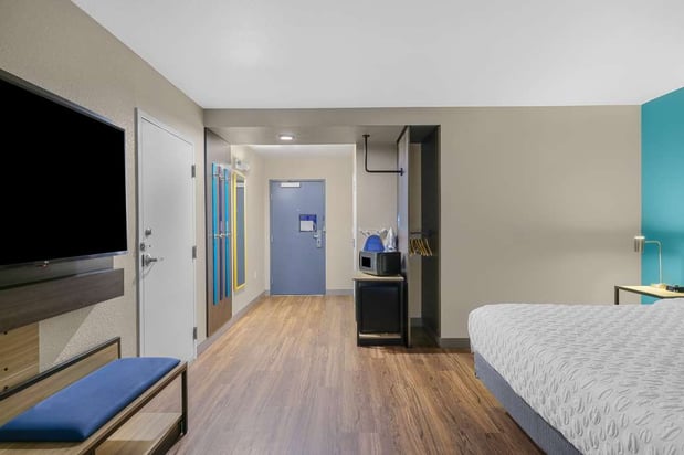 Images Tru by Hilton Lathrop