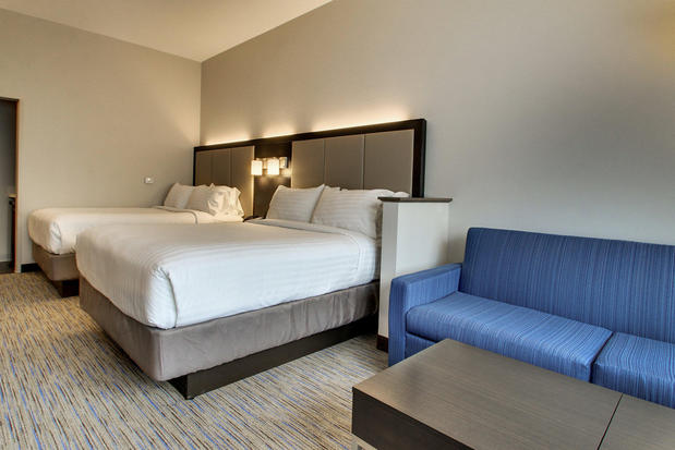 Images Holiday Inn Express & Suites Summerville by IHG