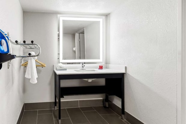Images SureStay by Best Western Phoenix Airport