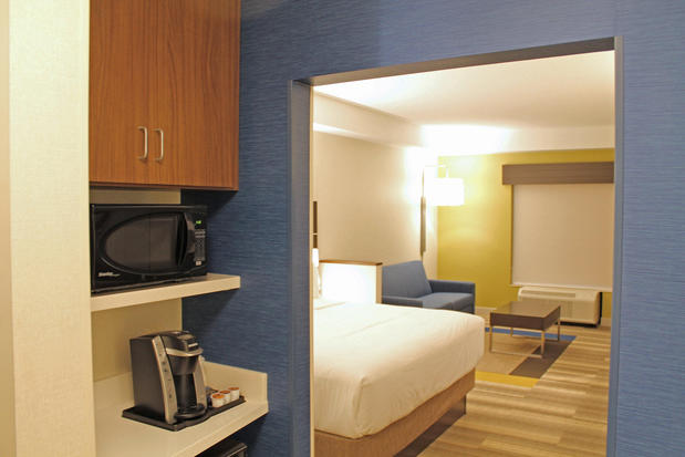 Images Holiday Inn Express & Suites St. Louis South - I-55 by IHG