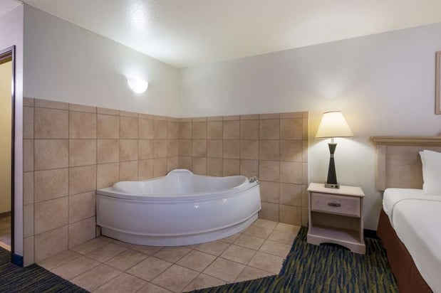Images SureStay by Best Western Falfurrias