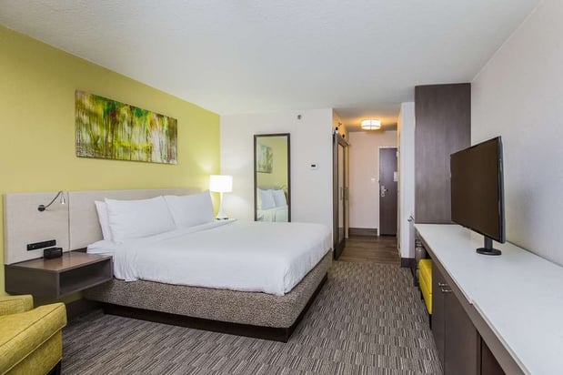 Images Hilton Garden Inn Orange Beach Beachfront