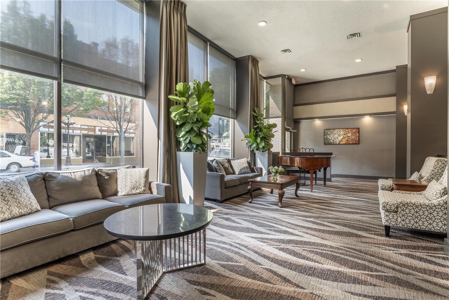 Images Best Western Plus Carlton Plaza Hotel