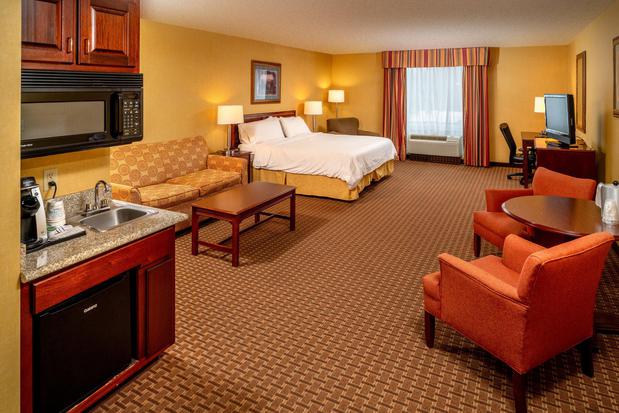Images Holiday Inn Express & Suites Hazard, an IHG Hotel