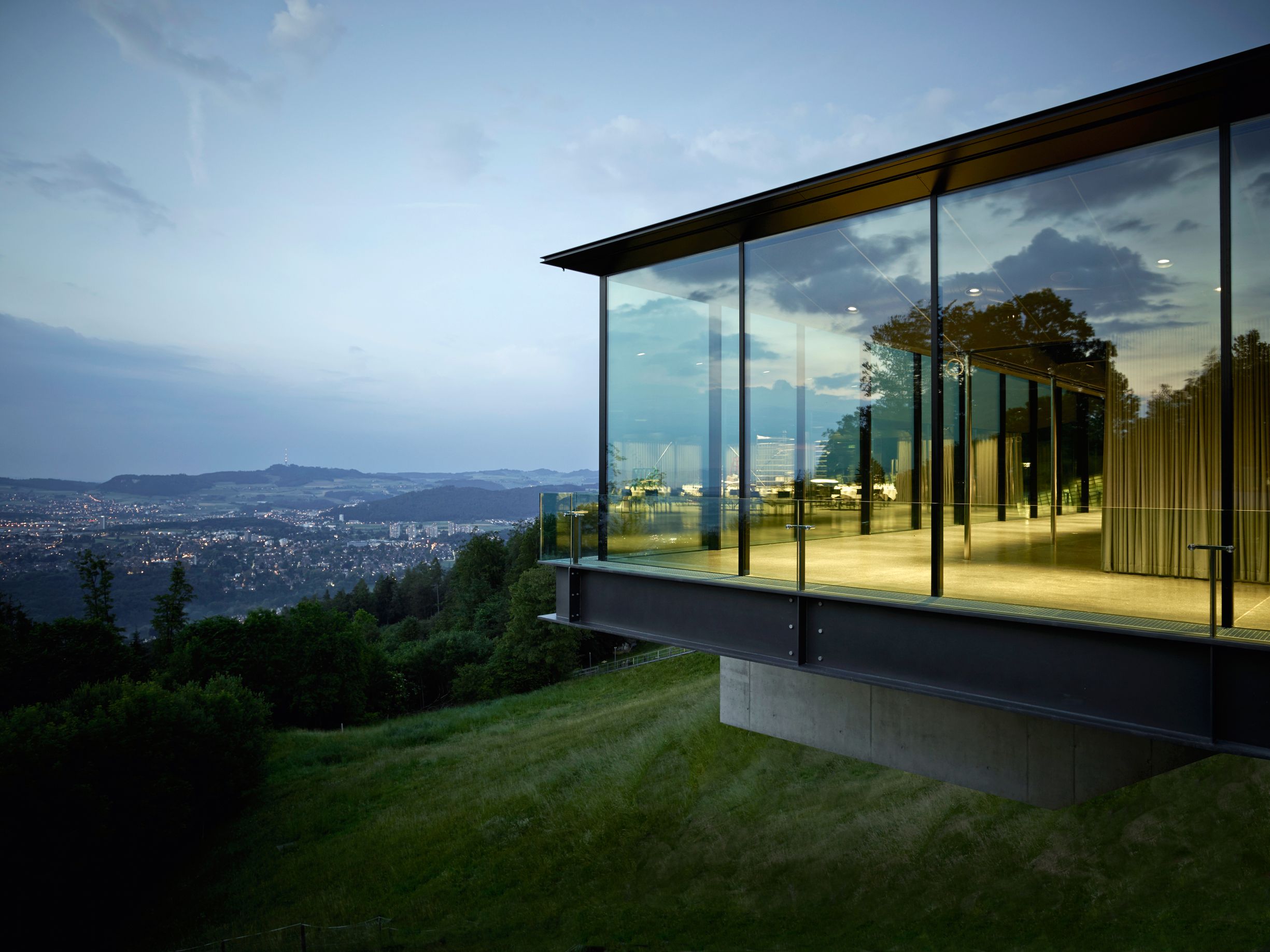 Büchlerglas AG, Sonnenstrasse 24 in Biel/Bienne