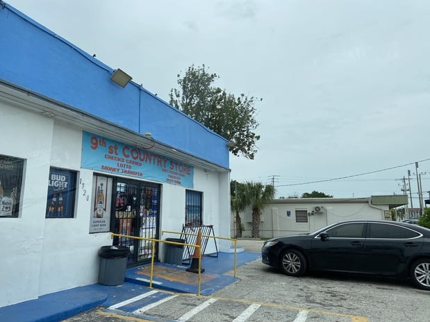 Images CoinFlip Bitcoin ATM - 9th St Country Store (Bradenton)