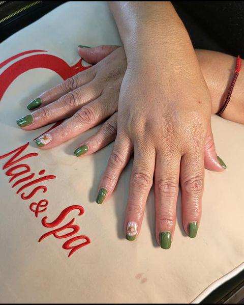 Q Nails &amp; Spa Logo