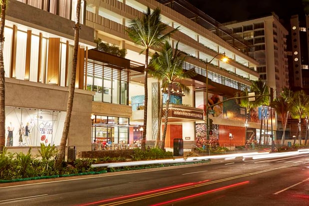 Images Hilton Garden Inn Waikiki Beach