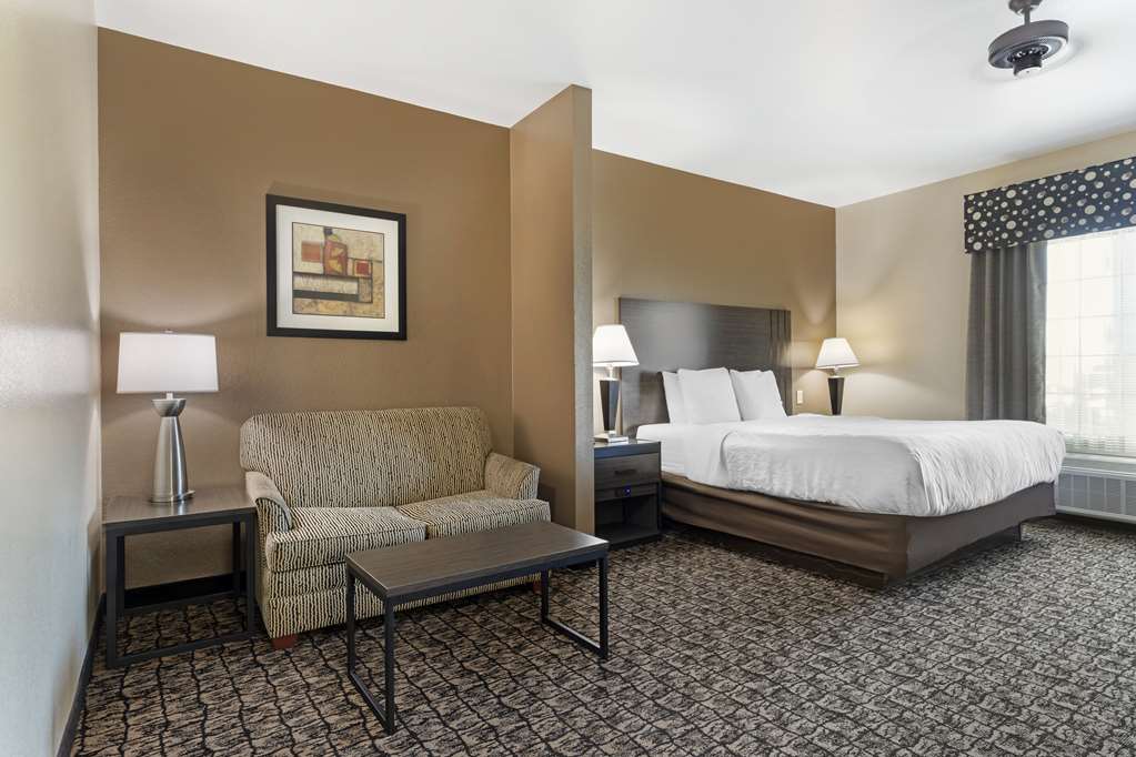 ADA King Suite