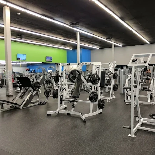 10GYM South Tulsa strength machines and resistance training area in a spacious gym.