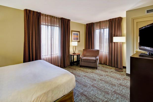 Images Staybridge Suites Middleton/Madison-West by IHG