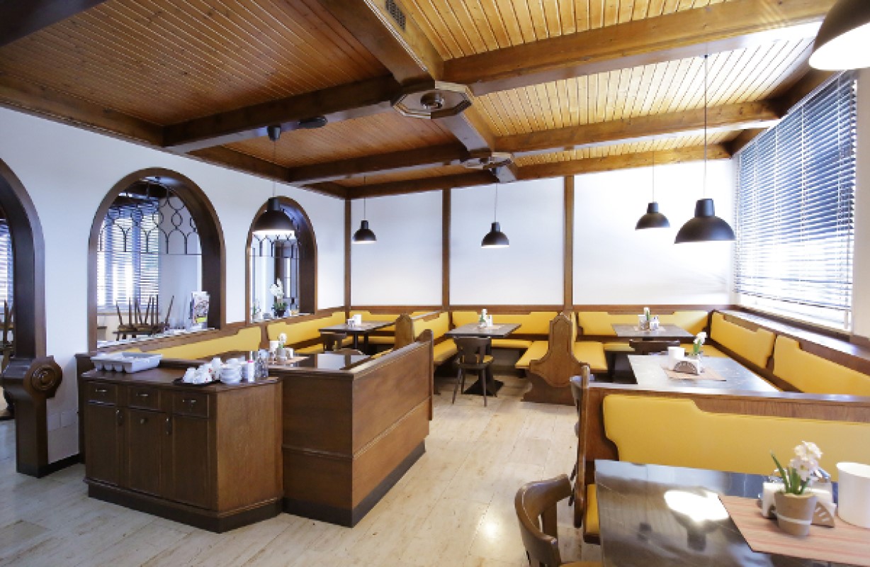 F Restaurant, Linzer Straße 27 in Hörsching