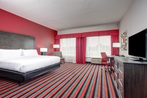 Images Holiday Inn & Suites Lafayette North by IHG