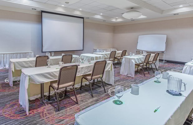 Images Holiday Inn Louisville Airport - Fair/Expo by IHG