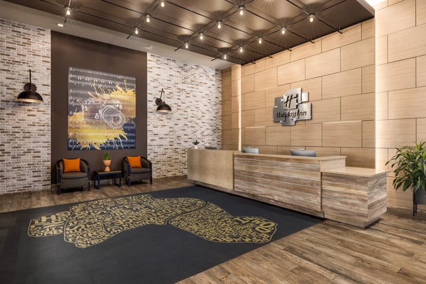 Images Holiday Inn & Suites Nashville Downtown - Broadway by IHG