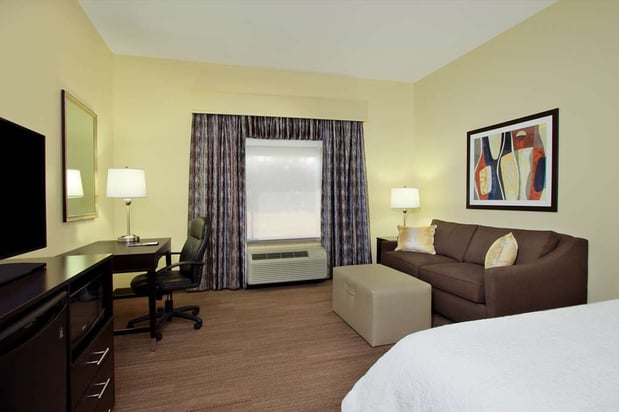 Images Hampton Inn Winfield