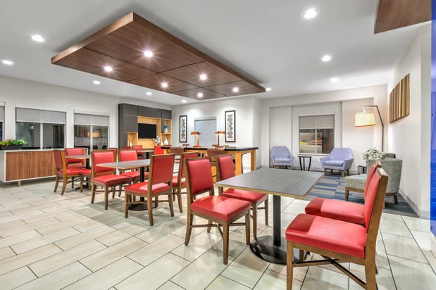 Images Holiday Inn Express & Suites Livingston by IHG