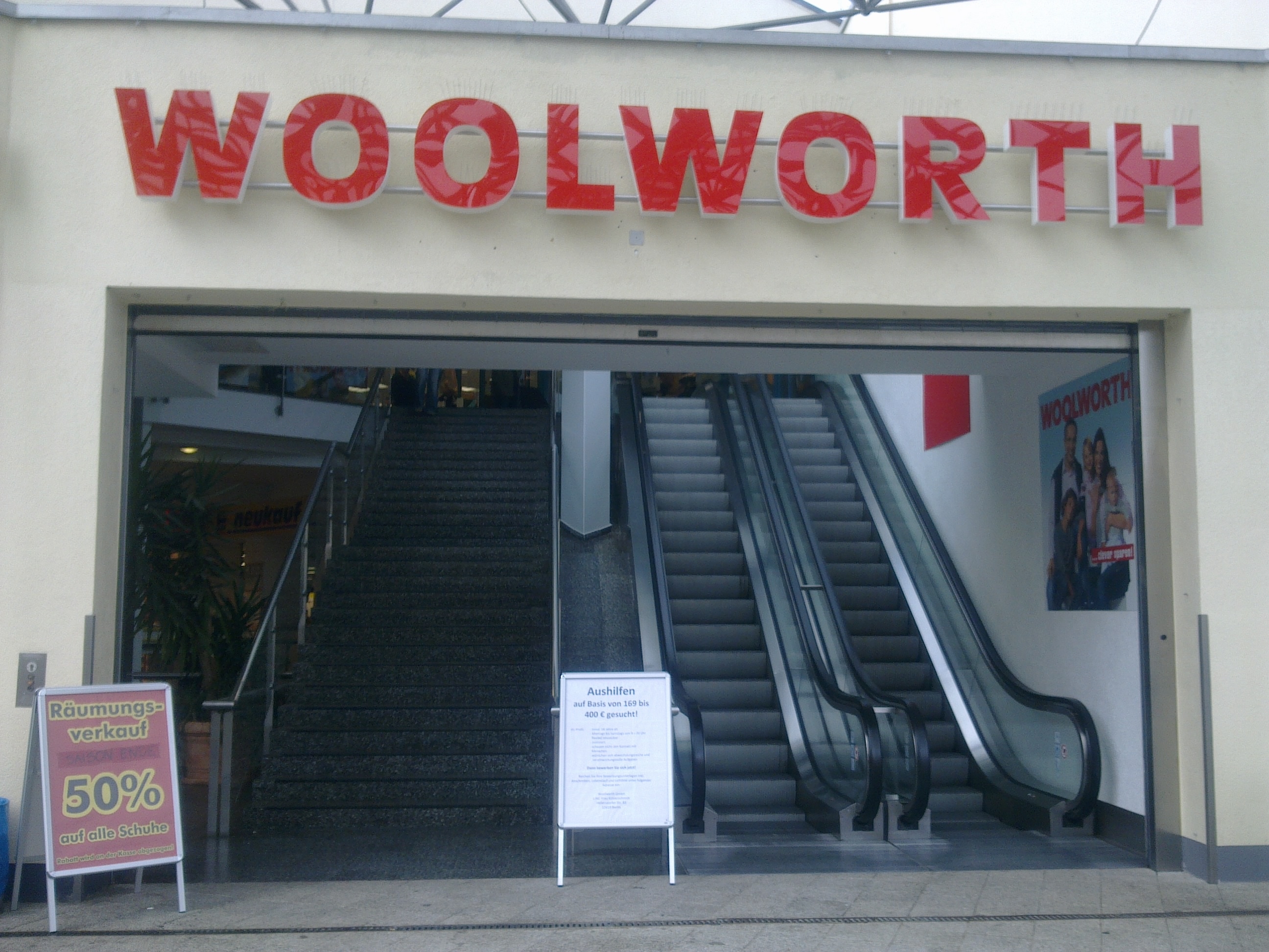 Woolworth, Hellersdorfer Straße 83 in Berlin