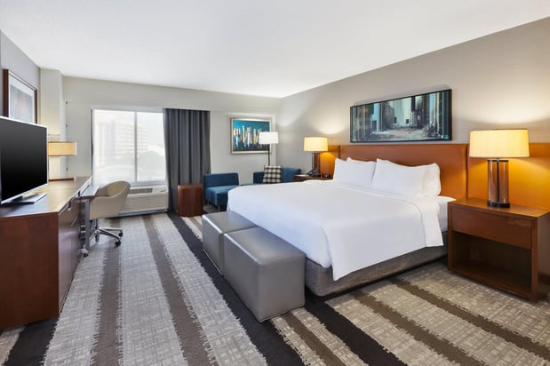 Images Crowne Plaza Dulles Airport by IHG