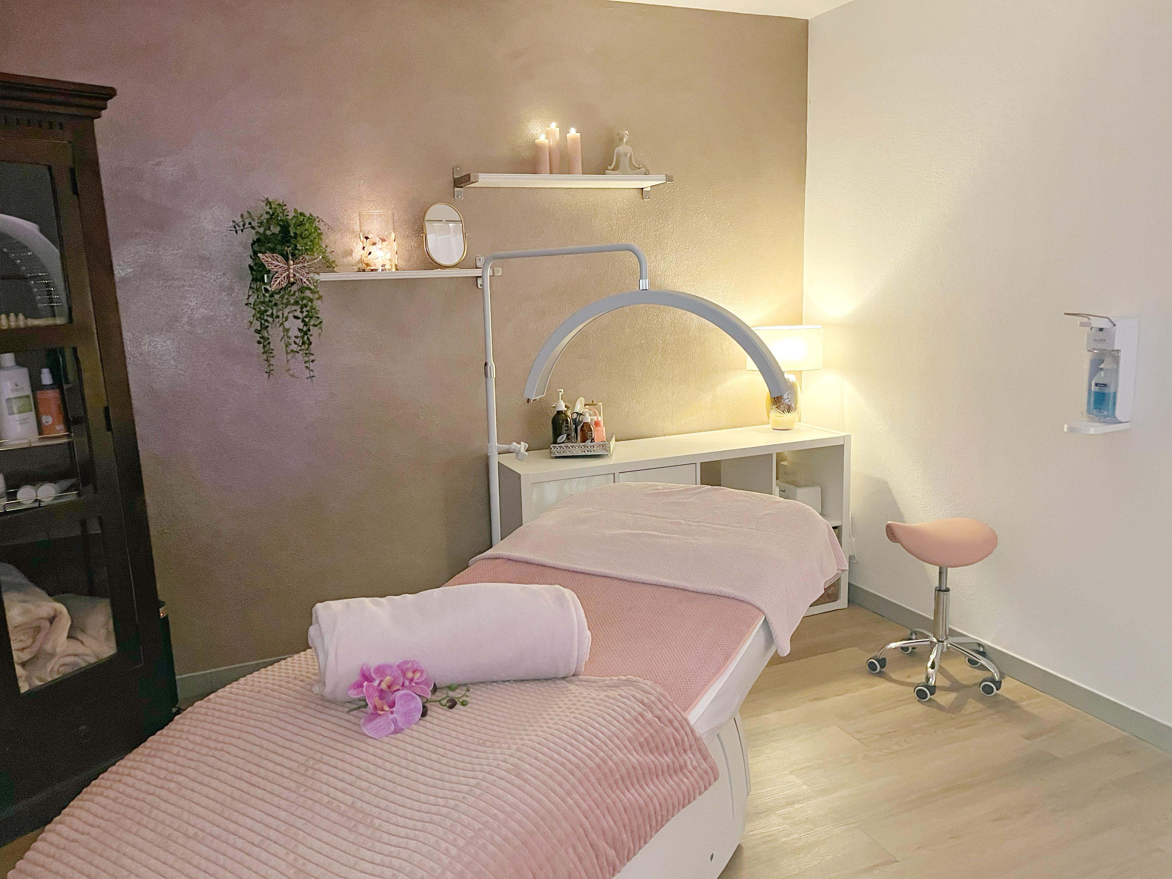 Bilder Die Schönheitsmanufaktur - Kosmetiksalon, Visagistin & Braut Stylistin