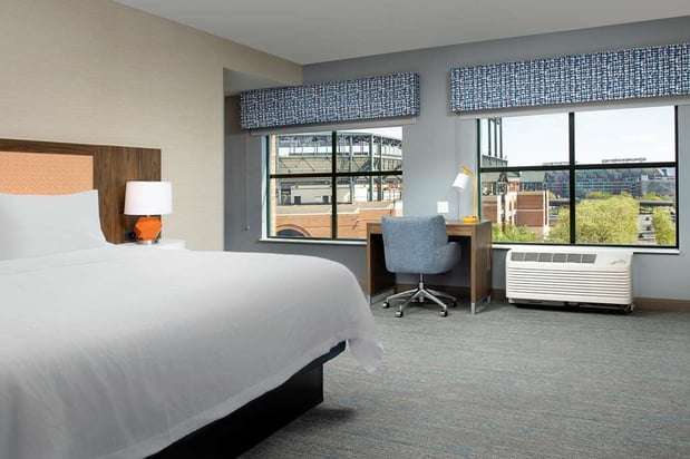 Images Hampton Inn Baltimore-Downtown-Convention Center