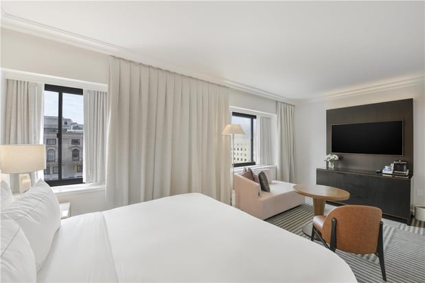 Images Capital Hilton